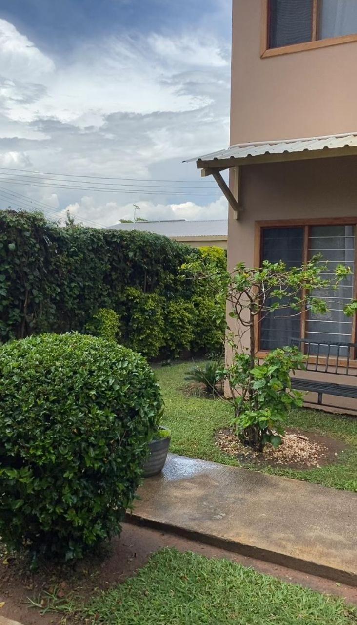 Sanctuary Aparthotel-Ac-Garden- Solar-Wi-Fi -Firepit-Park-Carport 卢萨卡 外观 照片